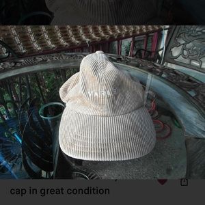 Varley corduroy cap in great condition